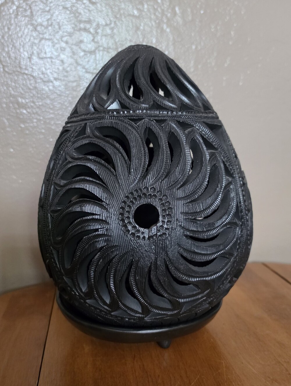 Black clay lantern from San Bortolo Coyotepec, Oaxaca. - Picture 3 of 6